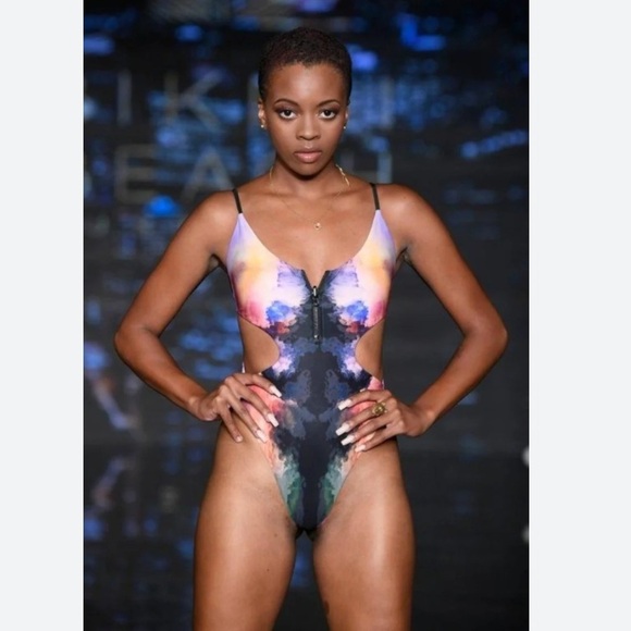 Satellite Island One Piece Swimsuit in Galaxy/Flamingo Reversible Sz S - Picture 1 of 6